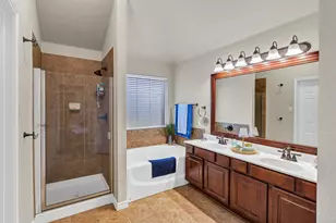 613 Creek Point Dr, Saginaw, TX 76179 - Photo 22