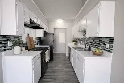 1122 Millview Drive #2001, Arlington, TX 76012 - Photo 2