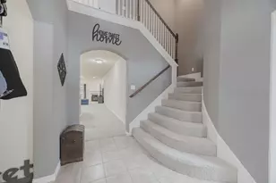 305 Village Dr, Red Oak, TX 75154 - Photo 4