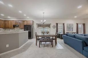 305 Village Dr, Red Oak, TX 75154 - Photo 10