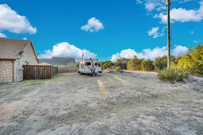 2224 Woodcrest Trail, Granbury, TX 76048 - Photo 6