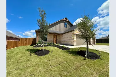 1900 W Westhill Drive, Cleburne, TX 76033 - Photo 2