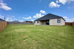 1900 W Westhill Dr, Cleburne, TX 76033 - Photo 28