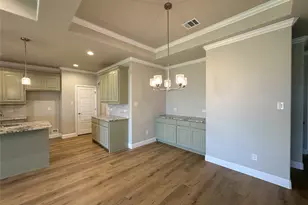1900 W Westhill Dr, Cleburne, TX 76033 - Photo 10