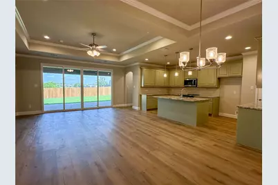 1900 W Westhill Drive, Cleburne, TX 76033 - Photo 6