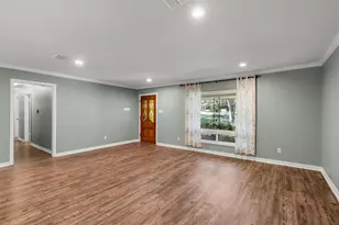 319 Sharron Dr, Woodway, TX 76712 - Photo 4