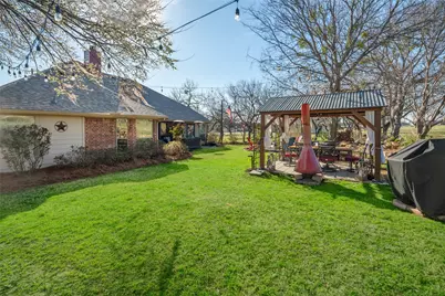 634 Half Moon Way, Runaway Bay, TX 76426 - Photo 2