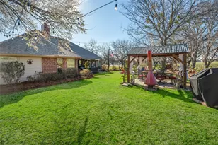 634 Half Moon Way, Runaway Bay, TX 76426 - Photo 2