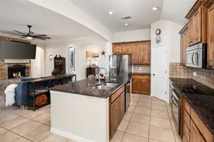 634 Half Moon Way, Runaway Bay, TX 76426 - Photo 12