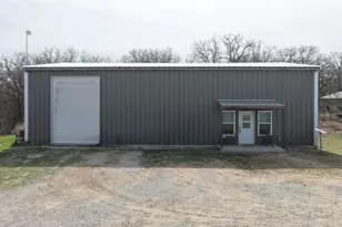 725 Hunter Trail, Bridgeport, TX 76426 - Photo 26