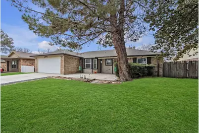400 Blue Ridge Trail, Saginaw, TX 76179 - Photo 2