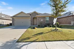 2228 Starling St, Crandall, TX 75114 - Photo 2