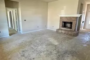 1201 Anthony St, Gainesville, TX 76240 - Photo 4