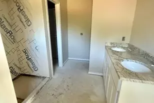 1201 Anthony St, Gainesville, TX 76240 - Photo 10