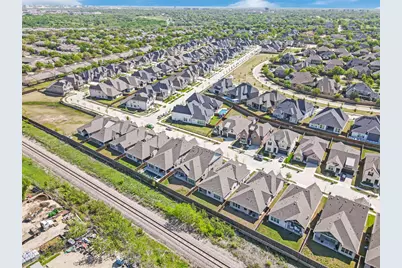 4729 Brockwell Drive, Carrollton, TX 75010 - Photo 4