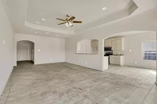 2923 E Pepperidge Dr, Lancaster, TX 75134 - Photo 6