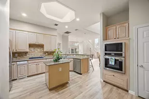 8625 Old Oak Dr, Irving, TX 75063 - Photo 14