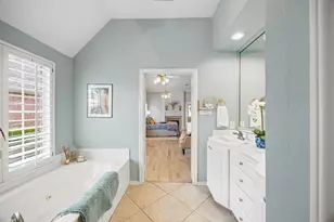 8625 Old Oak Dr, Irving, TX 75063 - Photo 22