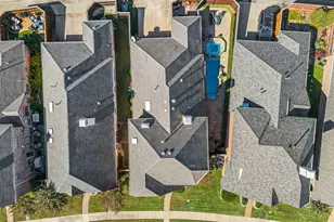 8625 Old Oak Dr, Irving, TX 75063 - Photo 32