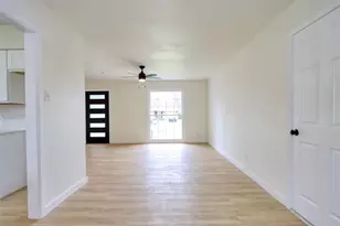 933 Treasure Rd, Garland, TX 75041 - Photo 6