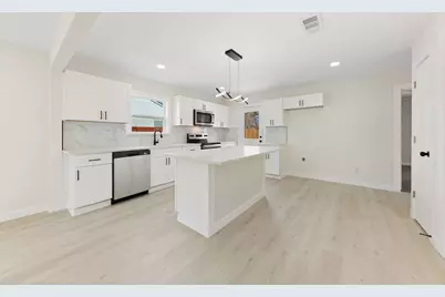 534 NE 23rd Street, Grand Prairie, TX 75050 - Photo 10