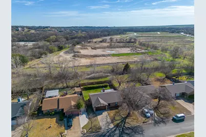 1812 Briar Run, Benbrook, TX 76126 - Photo 32