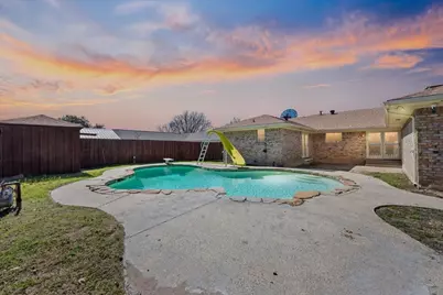 910 Bradfield Drive, Garland, TX 75042 - Photo 30