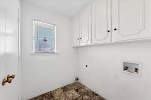 910 Bradfield Dr, Garland, TX 75042 - Photo 14