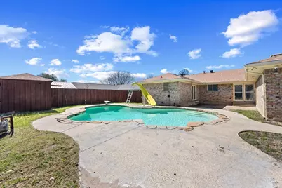910 Bradfield Drive, Garland, TX 75042 - Photo 32