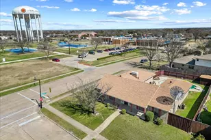 910 Bradfield Dr, Garland, TX 75042 - Photo 36