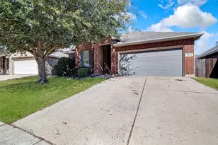1624 Wickham Dr, Burleson, TX 76028 - Photo 2