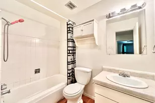 19 W Mountain Creek Dr, Grand Prairie, TX 75052 - Photo 10