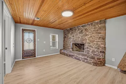 405 S Hannaford Street, Granbury, TX 76048 - Photo 8