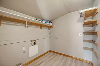 405 S Hannaford Street, Granbury, TX 76048 - Photo 16