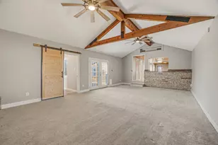 405 S Hannaford St, Granbury, TX 76048 - Photo 22