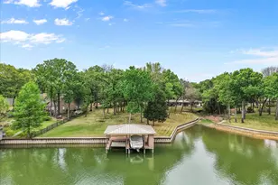 301 Bentwood Cir, Corsicana, TX 75109 - Photo 2