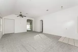 5051 Showdown Ln, Grand Prairie, TX 75052 - Photo 6