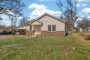 404 Rogers Ave, Henderson, TX 75654 - Photo 1