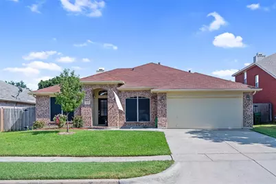 1020 Bonanza Drive, Arlington, TX 76001 - Photo 1