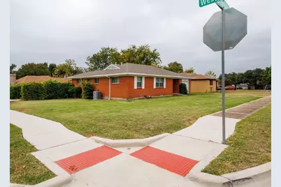 8730 Gladwood Lane, Dallas, TX 75243 - Photo 16