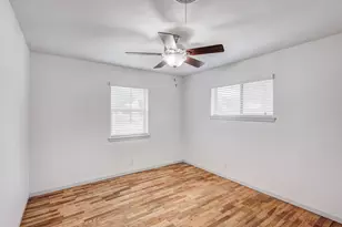 8730 Gladwood Ln, Dallas, TX 75243 - Photo 12