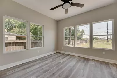 2945 May Street, Fort Worth, TX 76110 - Photo 14