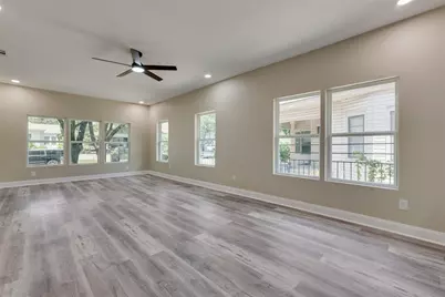 2945 May Street, Fort Worth, TX 76110 - Photo 4