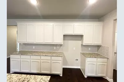 832 Porcupine Drive, Springtown, TX 76082 - Photo 8