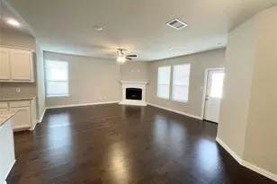 832 Porcupine Dr, Springtown, TX 76082 - Photo 10