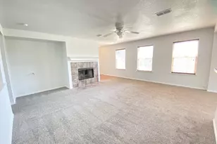 8016 Meadow View Tr, Fort Worth, TX 76120 - Photo 6