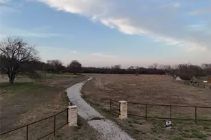 3891 Bethel-Cannon Rd, Van Alstyne, TX 75495 - Photo 1