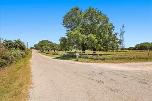 283 Co Rd 4794, Boyd, TX 76023 - Photo 1