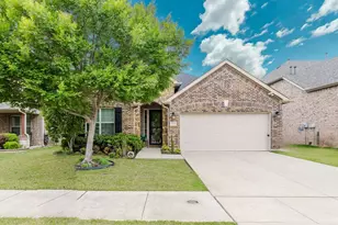 612 Sundrop Dr, Little Elm, TX 75068 - Photo 2