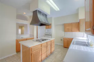 4221 Crestedge Ln, Carrollton, TX 75010 - Photo 12